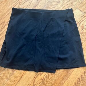 Black skort